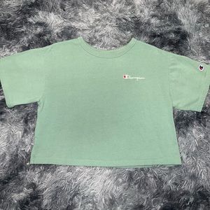 Champion Cropped Tee